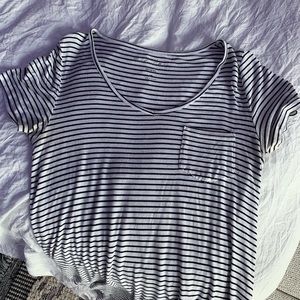 hollister white/black short sleeve tee